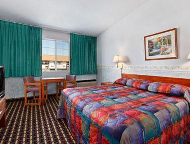 Traveler Inn استرلينغ الغرفة الصورة